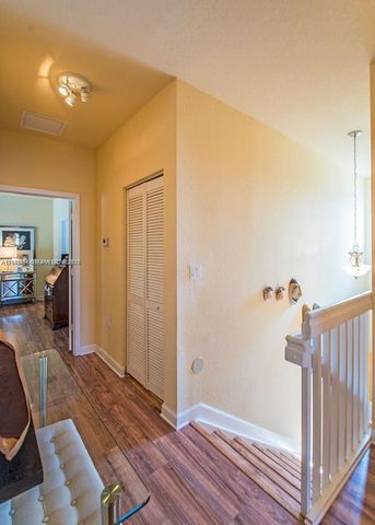 1522 SW 144th Avenue, Miami, FL 33184
