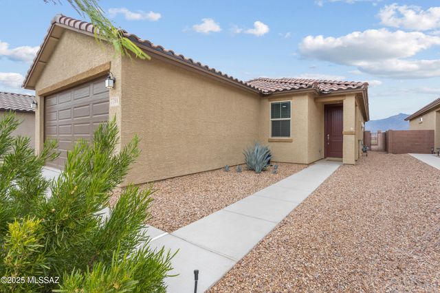 7788 S Golden Bell Drive, Tucson, AZ 85747