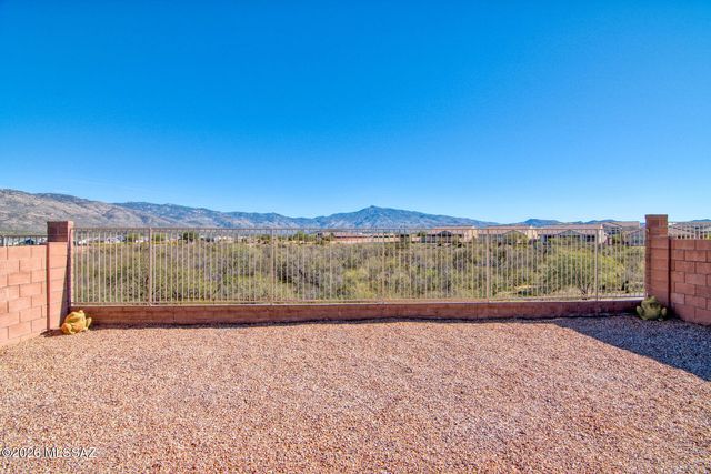 7788 S Golden Bell Drive, Tucson, AZ 85747