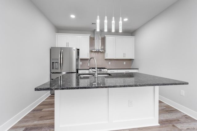 1215 N Cleveland Ave, Wichita, KS 67214