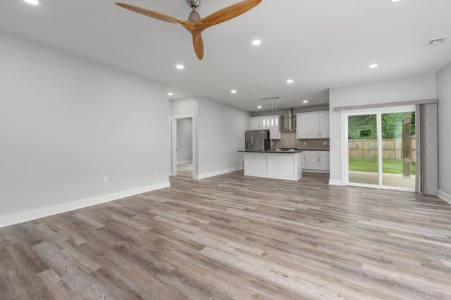 1215 N Cleveland Ave, Wichita, KS 67214
