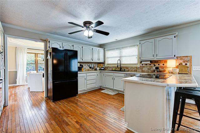 1625 Old State Road, Henryville, IN 47126