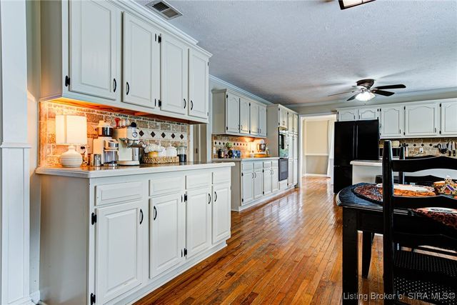 1625 Old State Road, Henryville, IN 47126