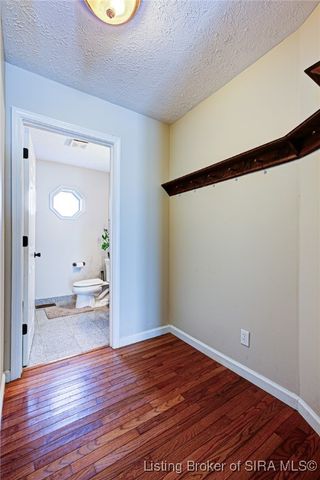 1625 Old State Road, Henryville, IN 47126