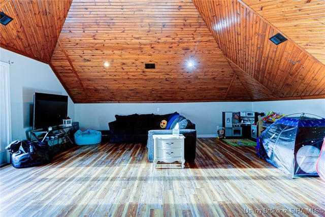 1625 Old State Road, Henryville, IN 47126