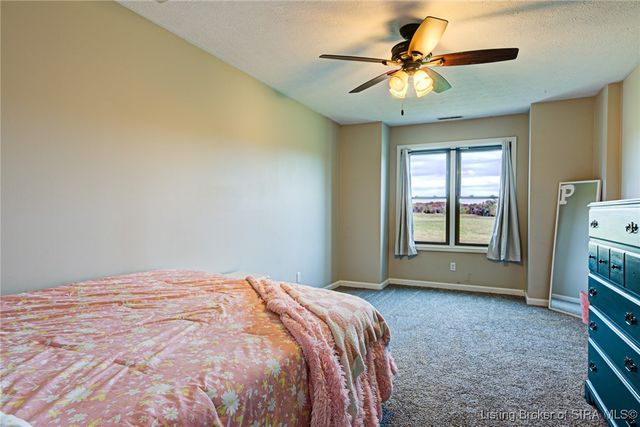 1625 Old State Road, Henryville, IN 47126