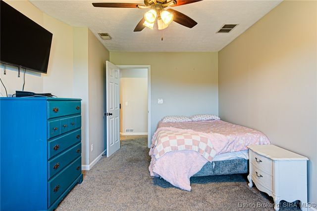 1625 Old State Road, Henryville, IN 47126