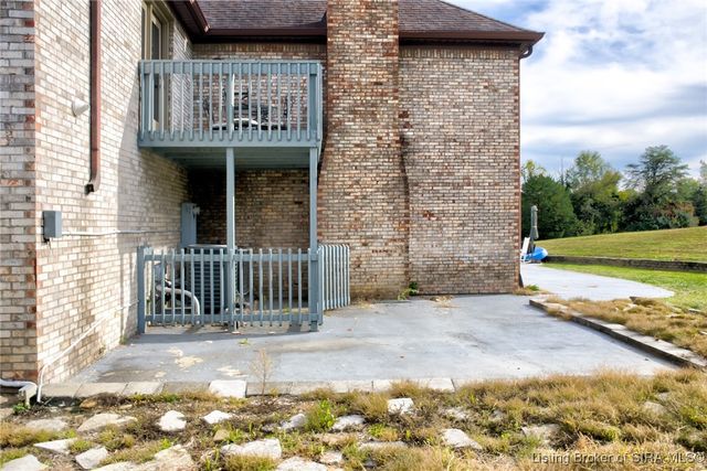 1625 Old State Road, Henryville, IN 47126