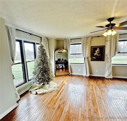 1625 Old State Road, Henryville, IN 47126