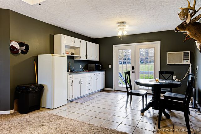 1625 Old State Road, Henryville, IN 47126