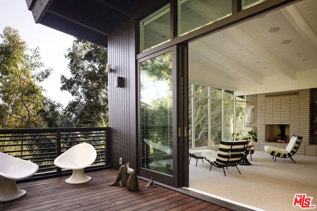 2179 Mandeville Canyon Road, Los Angeles, CA 90049