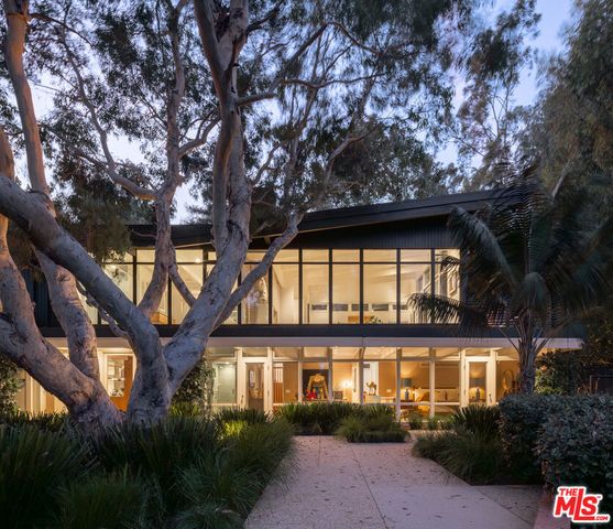 2179 Mandeville Canyon Road, Los Angeles, CA 90049