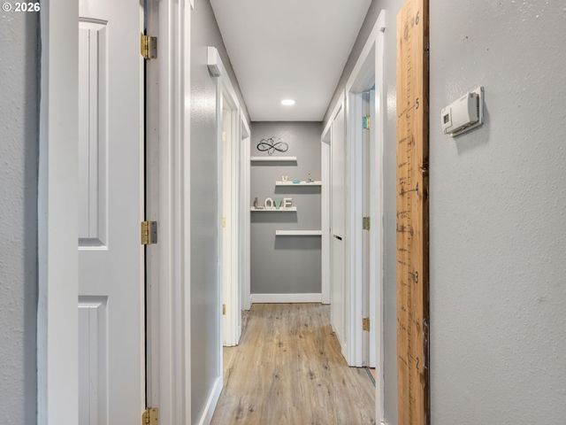 805 S KING St, Seaside, OR 97138