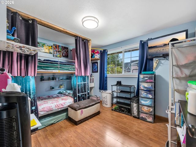 805 S KING St, Seaside, OR 97138