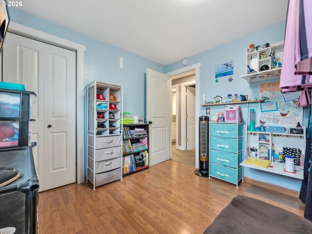 805 S KING St, Seaside, OR 97138