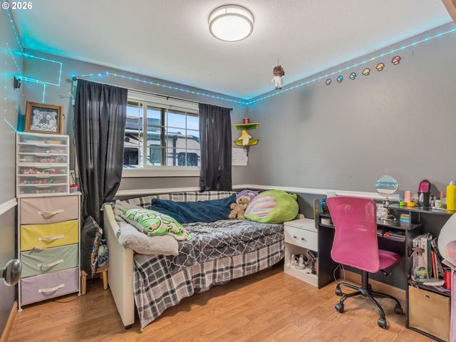 805 S KING St, Seaside, OR 97138