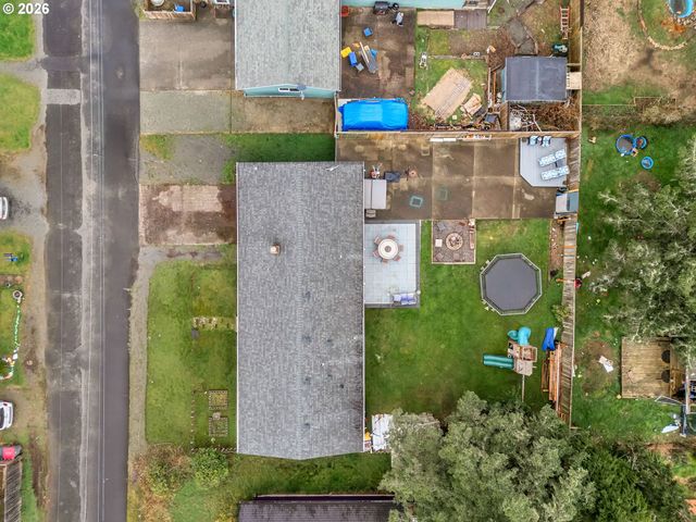 805 S KING St, Seaside, OR 97138