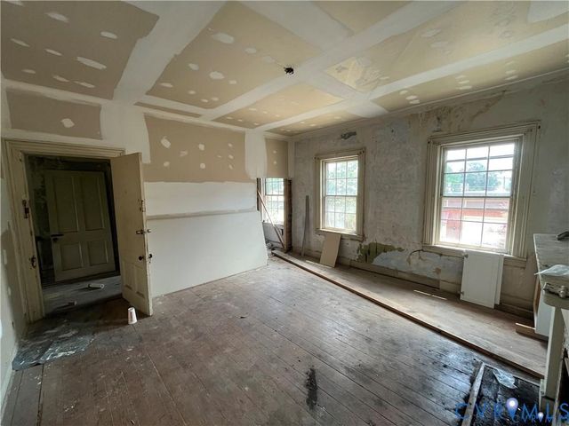 235-237 Grove Ave, Petersburg, VA 23803