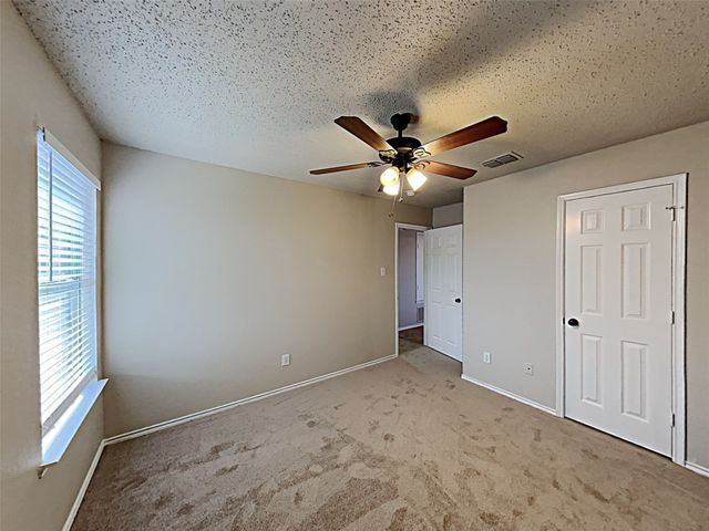 2006 Brook Meadow Drive, Forney, TX 75126