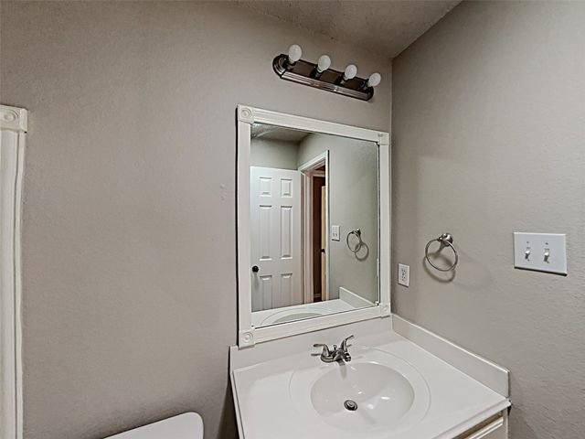 2006 Brook Meadow Drive, Forney, TX 75126