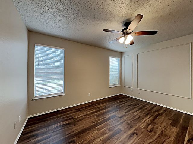 2006 Brook Meadow Drive, Forney, TX 75126