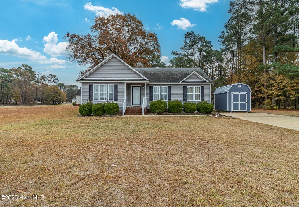 104 Graces Farm Road, La Grange, NC 28551