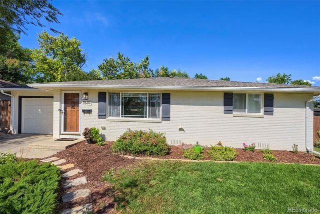1039 Sunset Street, Longmont, CO 80501