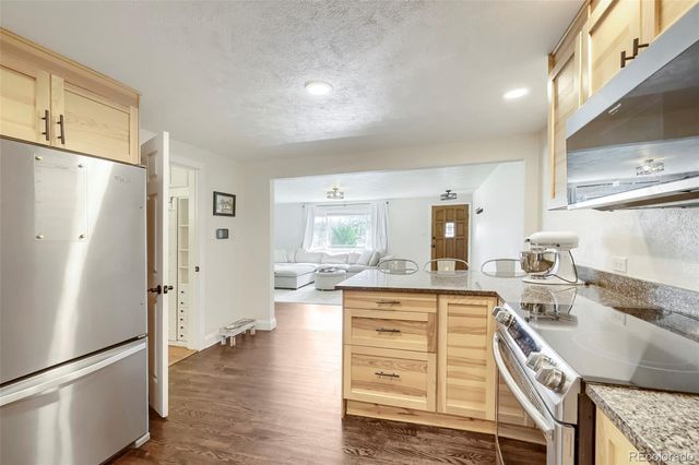 1039 Sunset Street, Longmont, CO 80501