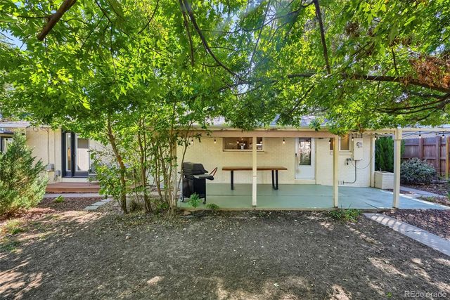 1039 Sunset Street, Longmont, CO 80501