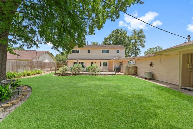 115 Heather Lane, Conroe, TX 77385