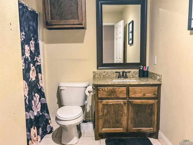 203 Reynolds St, Pittsburg, TX 75686