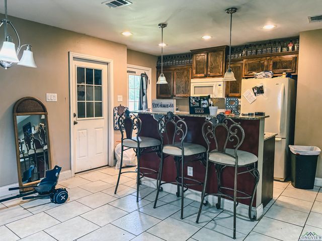 203 Reynolds St, Pittsburg, TX 75686