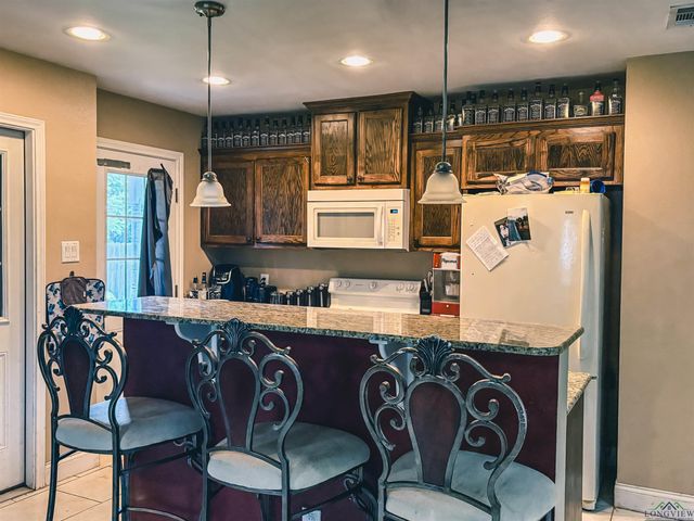 203 Reynolds St, Pittsburg, TX 75686