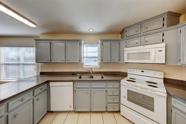 2731 Vienna Place, Pasadena, TX 77502