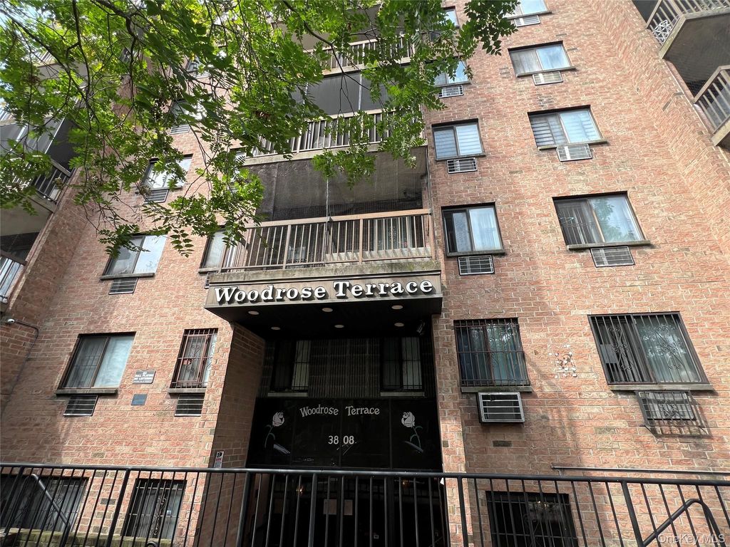 3808 147th Street 6E, Flushing, NY 11354 — photo 2