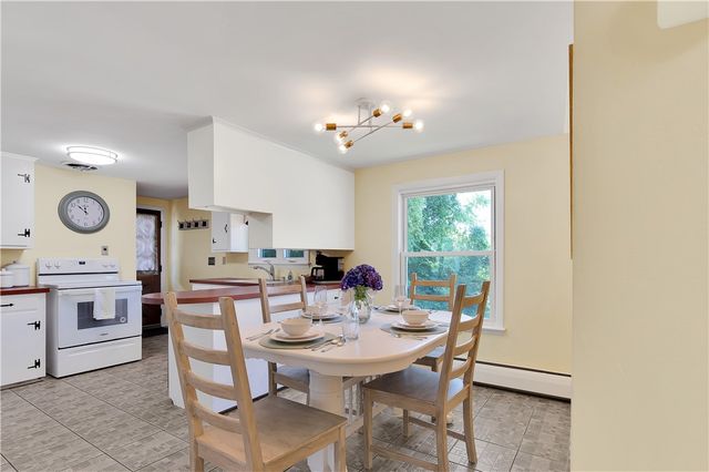 85 Treasure Road, Narragansett, RI 02882