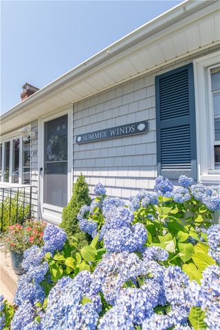 85 Treasure Road, Narragansett, RI 02882