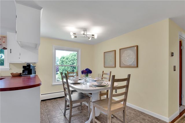 85 Treasure Road, Narragansett, RI 02882