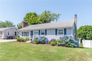 85 Treasure Road, Narragansett, RI 02882