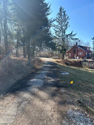 3 Crystal Springs Rd, Hardyston Twp., NJ 07419