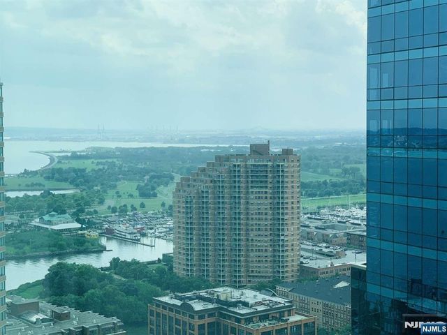 77 Hudson Street 2002, Jersey City, NJ 07302