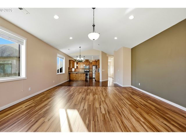 242 MISTY Ln, Woodland, WA 98674