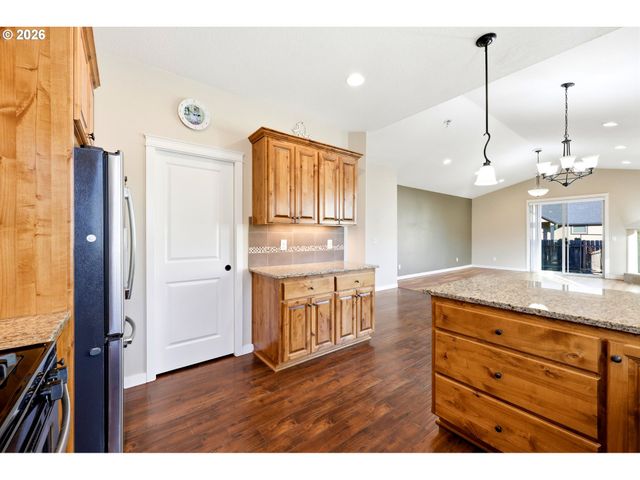 242 MISTY Ln, Woodland, WA 98674