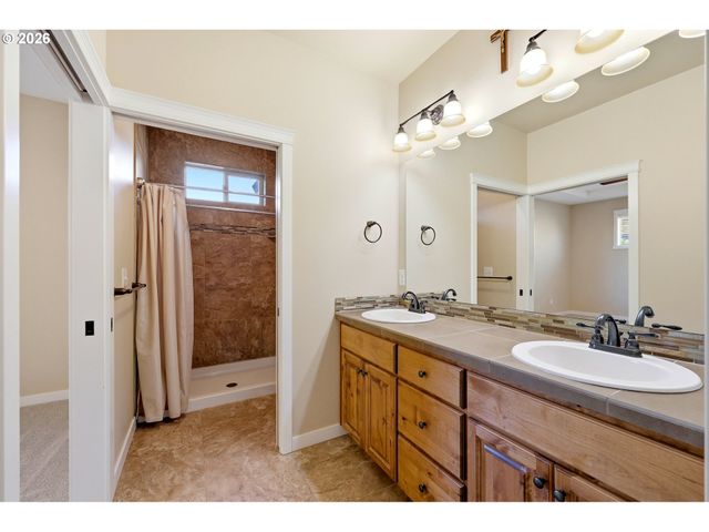 242 MISTY Ln, Woodland, WA 98674
