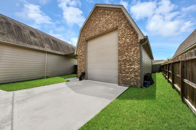 6702 Falcon Ridge, Manvel, TX 77578