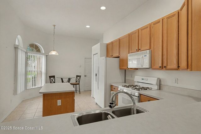 1614 Ficus Point Drive, Melbourne, FL 32940