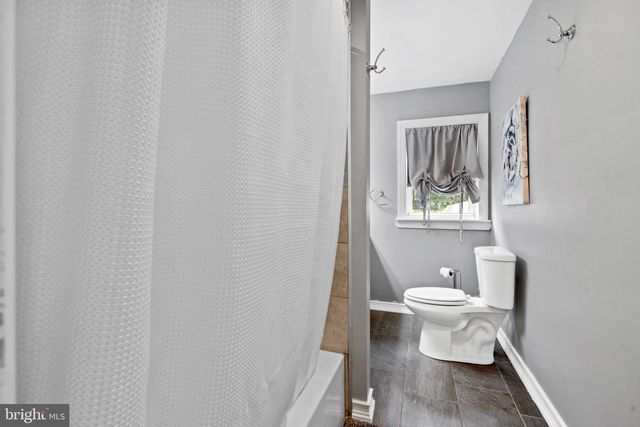 100 BITTLE AVE, Berlin, NJ 08009