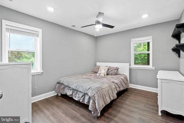 100 BITTLE AVE, Berlin, NJ 08009