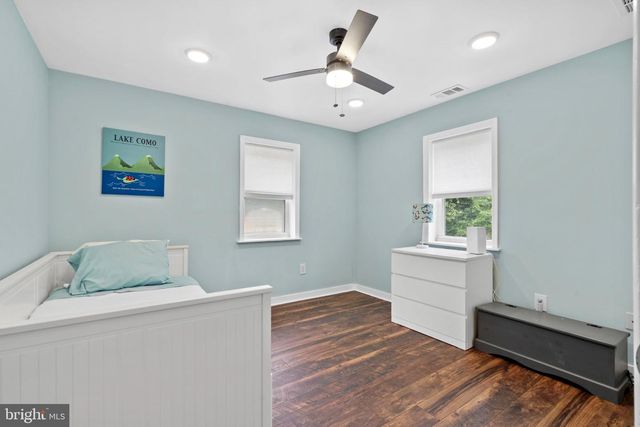 100 BITTLE AVE, Berlin, NJ 08009