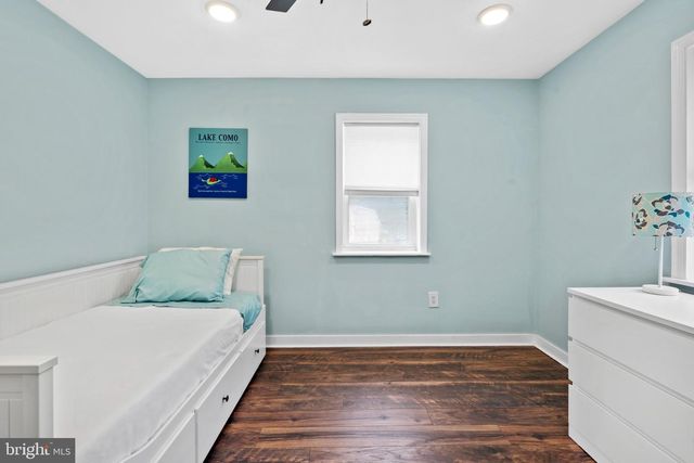 100 BITTLE AVE, Berlin, NJ 08009